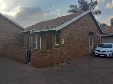 2 Bedroom Townhouse in Norkem Park