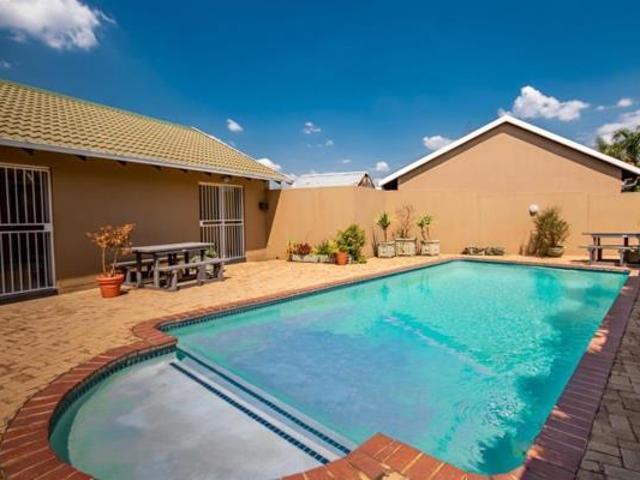 2 Bedroom Townhouse in Northgate