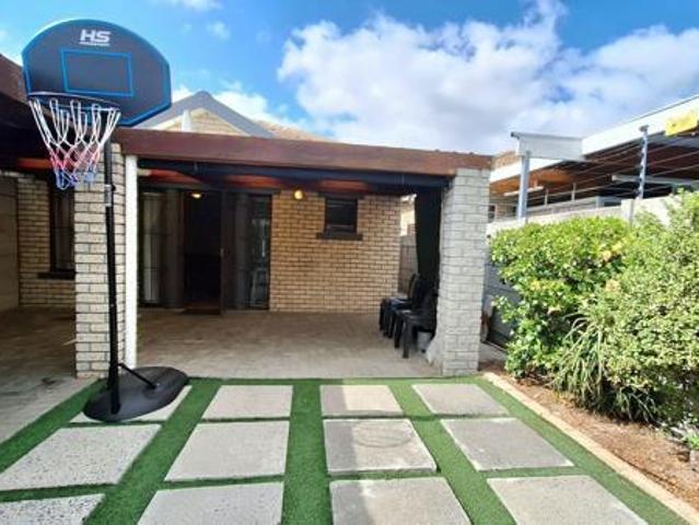 2 Bedroom Townhouse in Oakglen