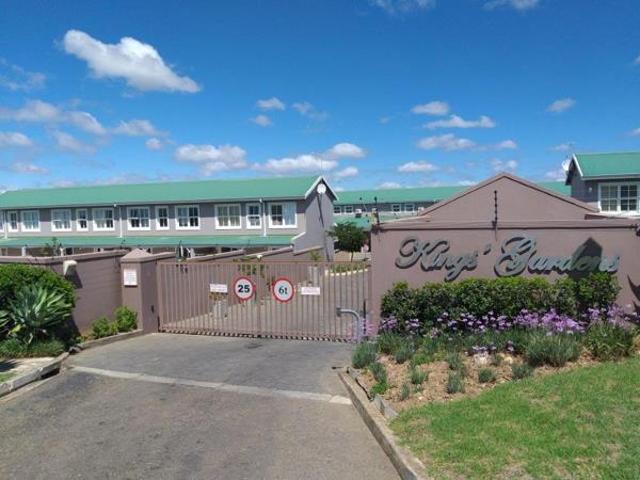 2 Bedroom Townhouse in Oatlands North
