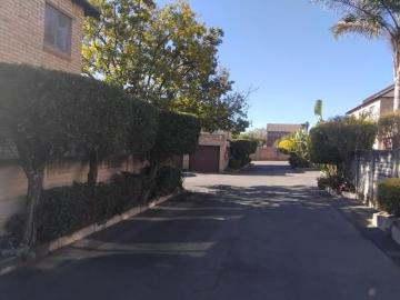 2 Bedroom Townhouse in Allens Nek