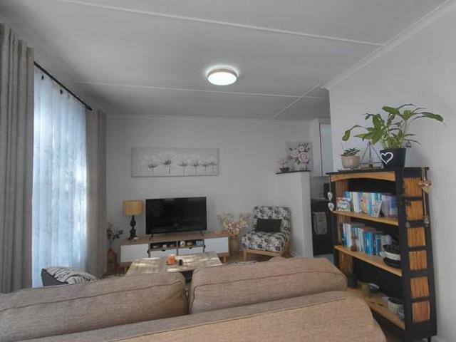 2 Bedroom Townhouse in Aston Bay