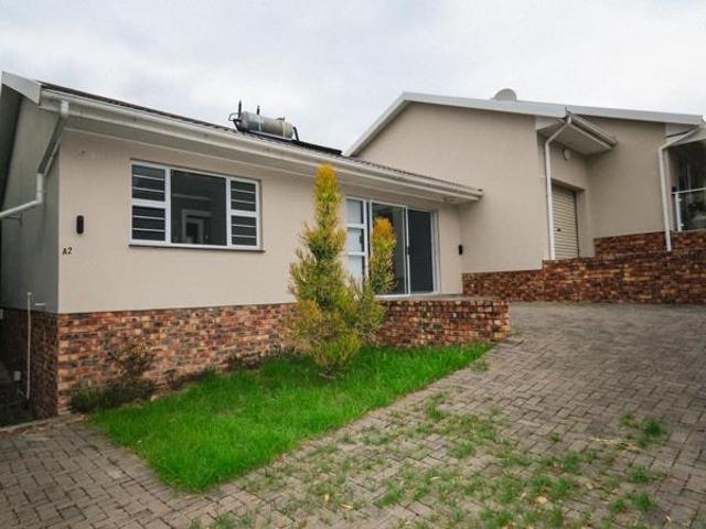 2 Bedroom Townhouse in Beacon Bay