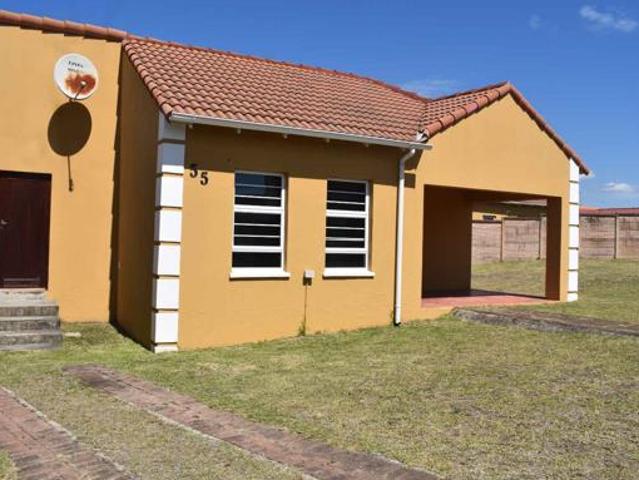 2 Bedroom Townhouse in Beacon Bay