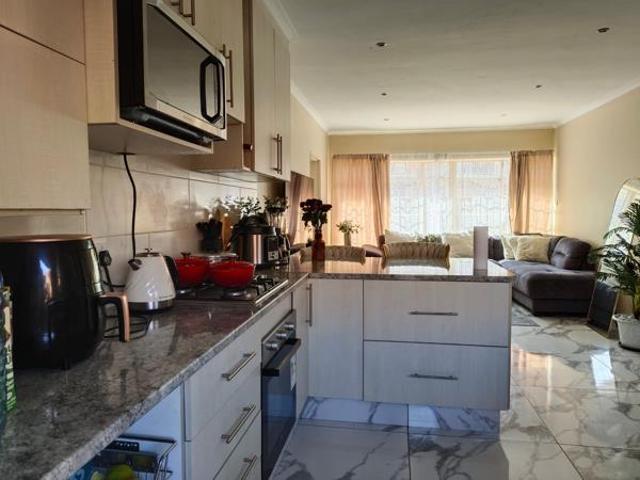 2 Bedroom Townhouse in Bela Warmbaths