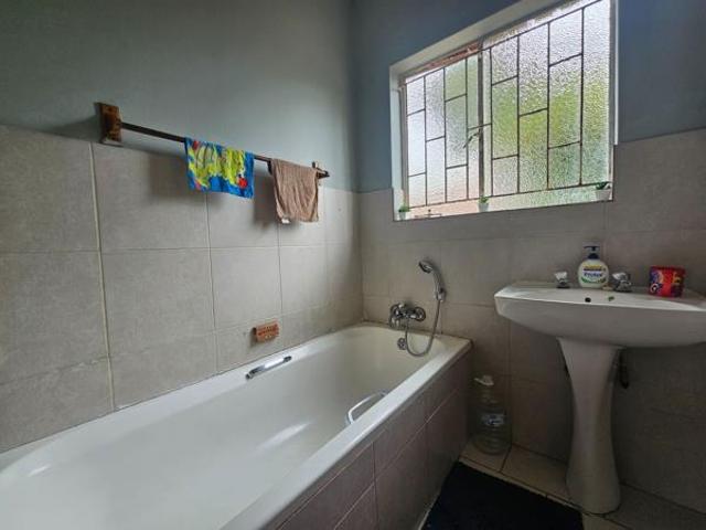 2 Bedroom Townhouse in Bendor Park