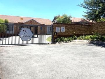 2 Bedroom Townhouse in Bergbron