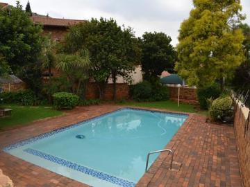 2 Bedroom Townhouse in Bruma