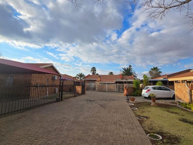2 Bedroom House in Cassandra