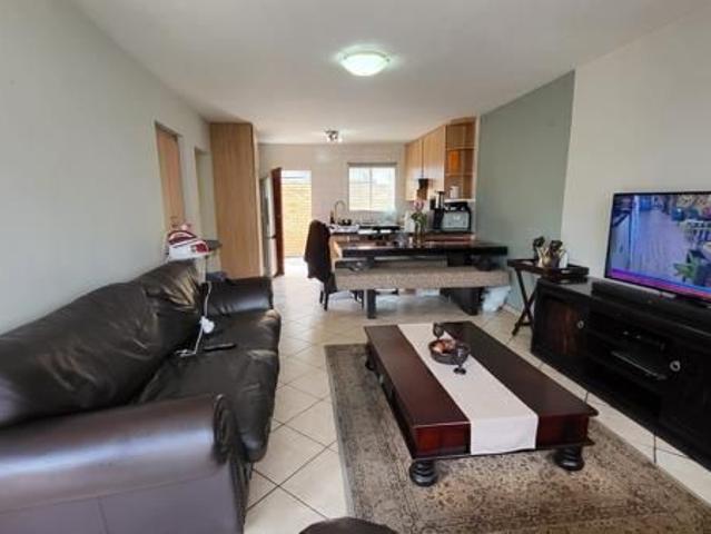 2 Bedroom Townhouse in Centurion Central