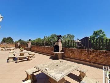 2 Bedroom Townhouse in Croydon
