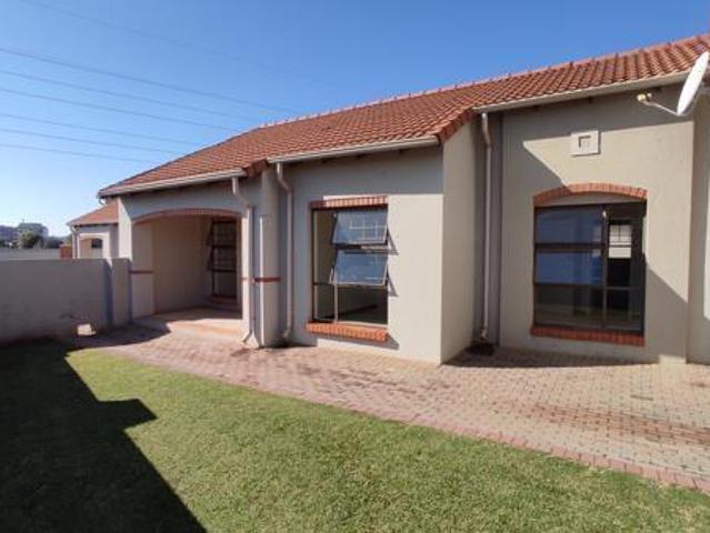 2 Bedroom Townhouse in Eco Park