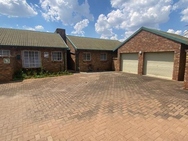 2 Bedroom Townhouse in Eldoraigne