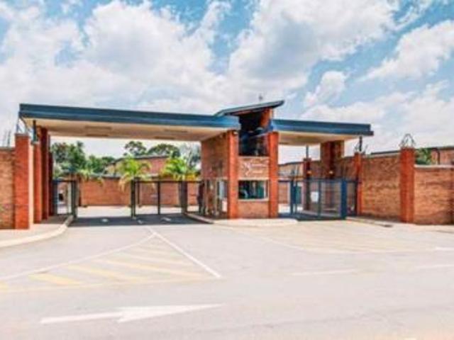2 Bedroom Townhouse in Glen Marais