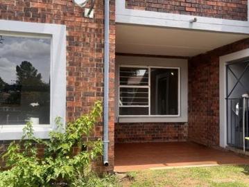 2 Bedroom Townhouse in Glen Marais