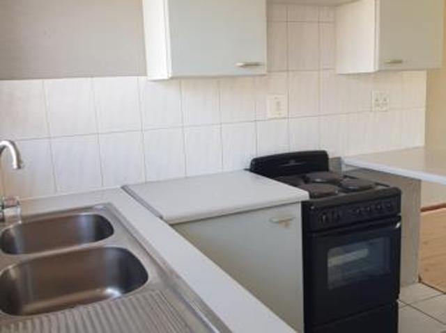 2 Bedroom Townhouse in Glen Marais