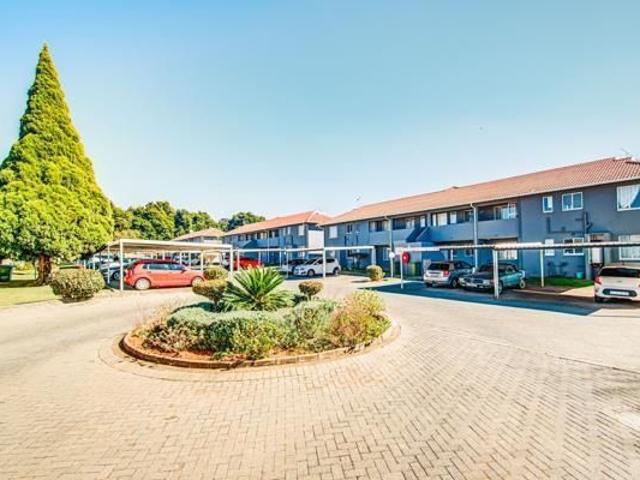 2 Bedroom Townhouse in Glen Marais