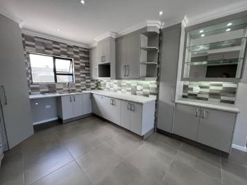 2 Bedroom Townhouse in Gonubie