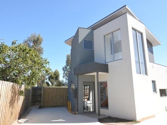 2 Bedroom Townhouse in great location