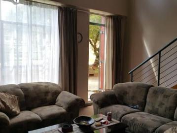 2 Bedroom Townhouse in Helderkruin