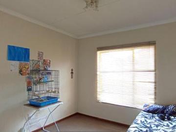2 Bedroom Townhouse in Honey Park