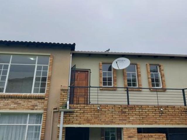2 Bedroom Townhouse in Honeydew