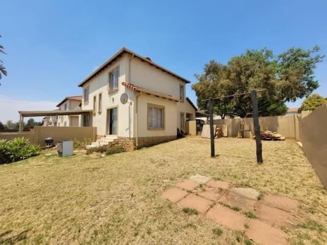 2 Bedroom Townhouse in Honeydew