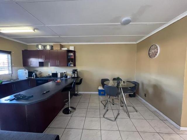 2 Bedroom Townhouse in Diamant Park
