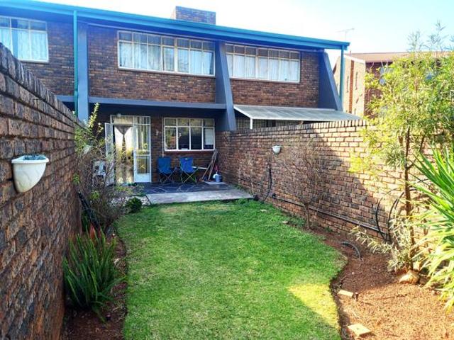 2 Bedroom Townhouse in Lyttelton Manor