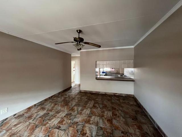 2 Bedroom Townhouse in Langenhoven Park