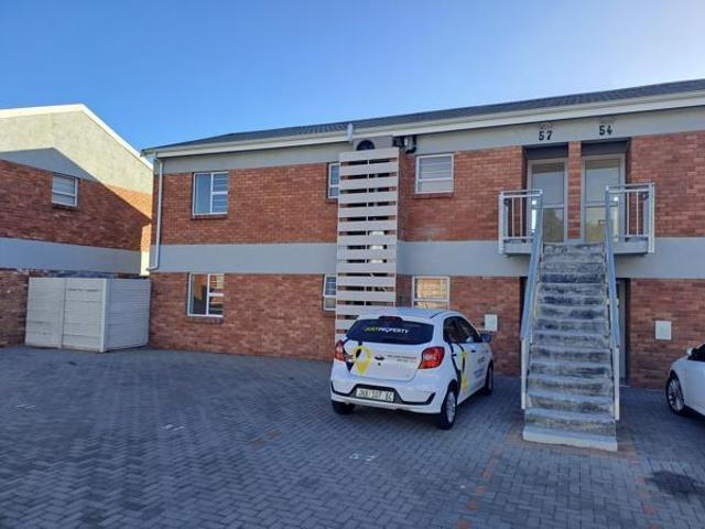 2 Bedroom Townhouse in Lorraine