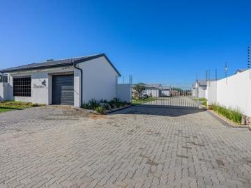 2 Bedroom Townhouse in Lorraine