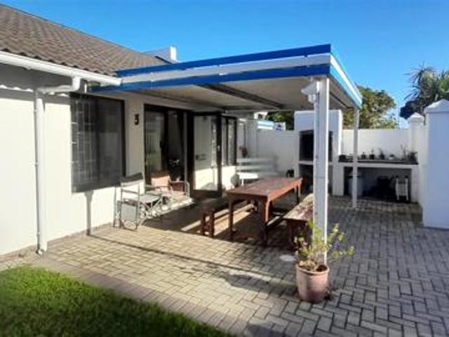 2 Bedroom Townhouse in Paradise Beach