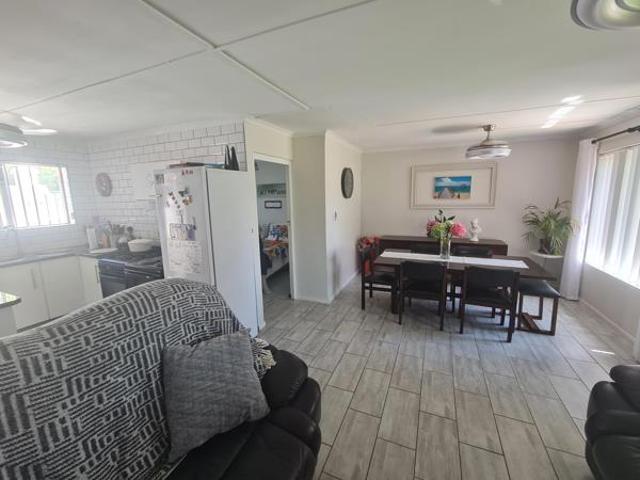 2 Bedroom Townhouse in Paradise Beach