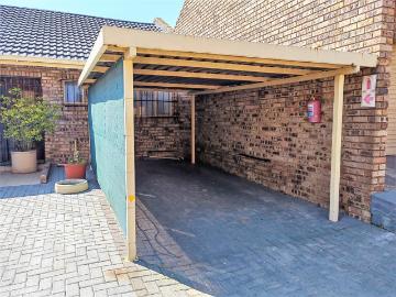 2 Bedroom Townhouse in Parys
