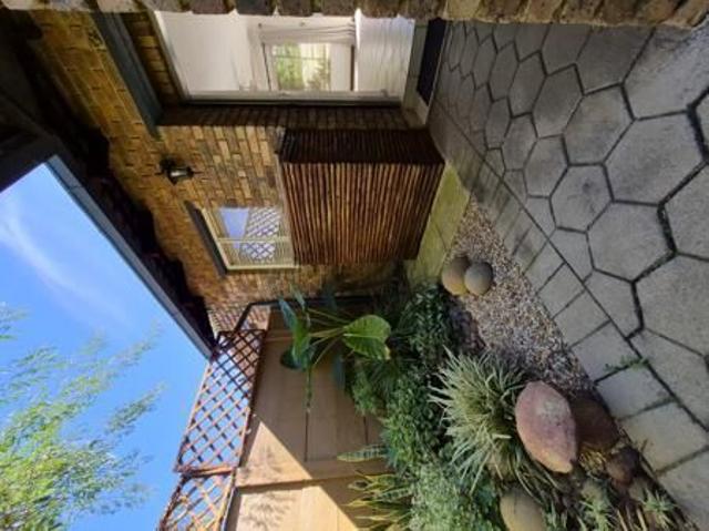 2 Bedroom Townhouse in Rooihuiskraal North