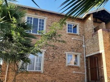 2 Bedroom Townhouse in Strubens Valley