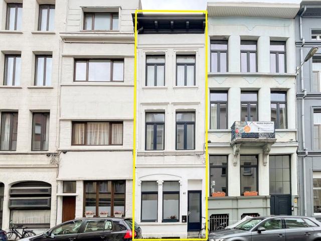 2 bedroom townhouse in the vibrant Zuid district