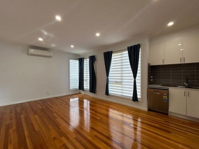 2 bedroom Townhouse in the Heart of Craigieburn