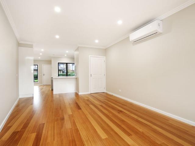 2 Bedroom Townhouse In The Heart Of Glenroy