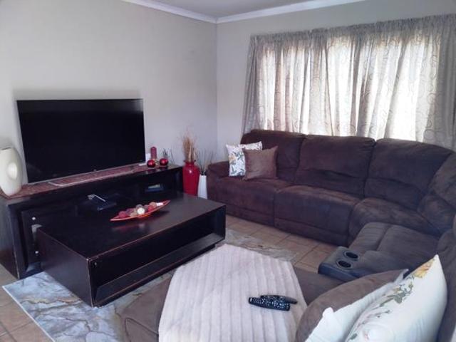 2 Bedroom Townhouse in The Reeds