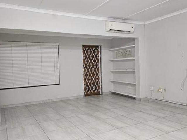 2 Bedroom Townhouse in Veld En Vlei