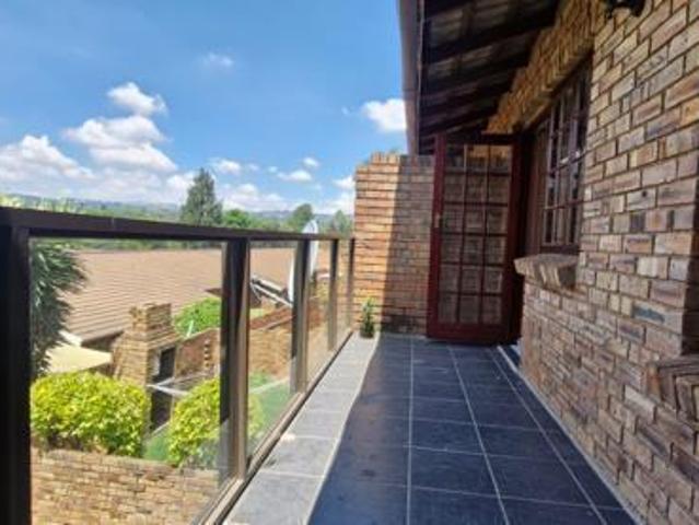 2 Bedroom Townhouse in Weltevreden Park