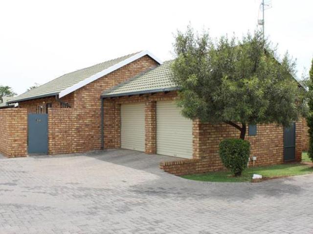 2 Bedroom Townhouse in Wierdaglen Estate