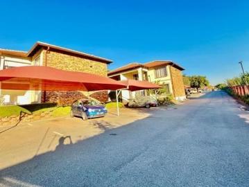 2 Bedroom Townhouse in Wilgeheuwel