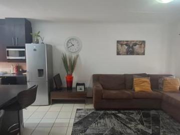 2 Bedroom Townhouse in Wilgeheuwel