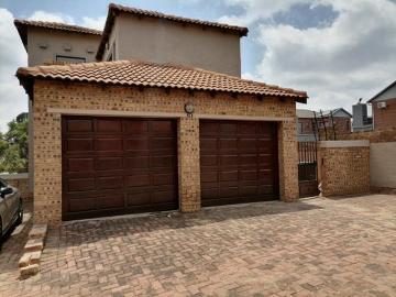 Roodepoort, Mogale City Local Municipality, West Rand District Municipality, Gauteng, South Africa