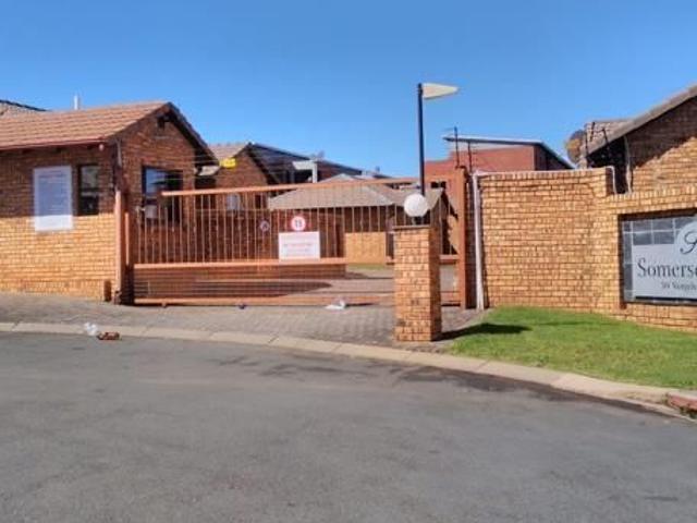 2 Bedroom Townhouse in Witpoortjie