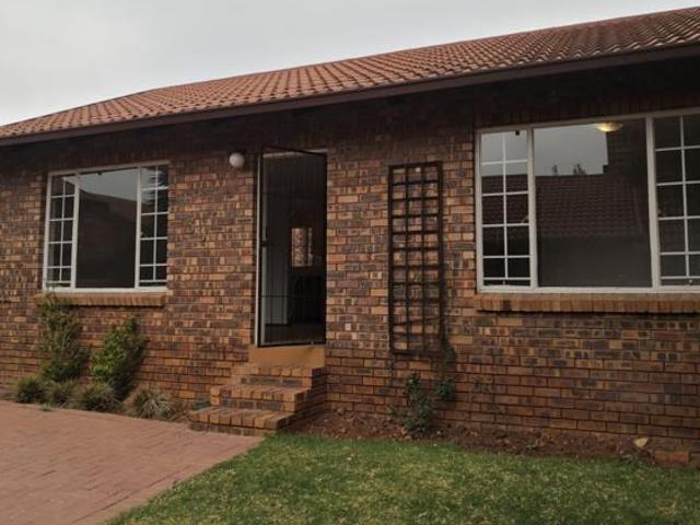 2 Bedroom Townhouse in Zwartkop