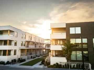 2 Bedroom Townhouse Kelowna BC 96587074